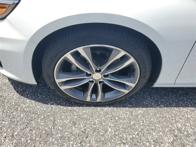 Vehicle image 6 of 34