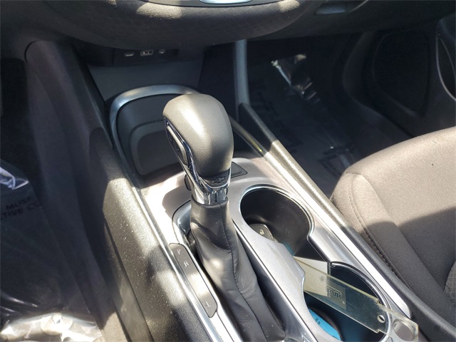 Vehicle image 19 of 34