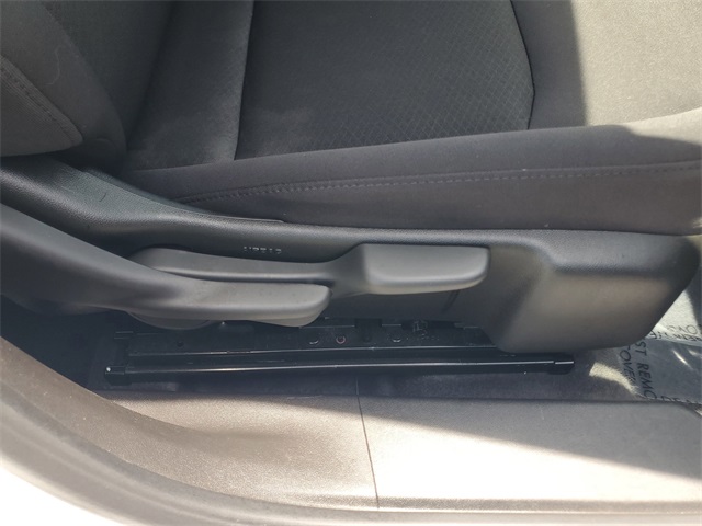 Vehicle image 8 of 34