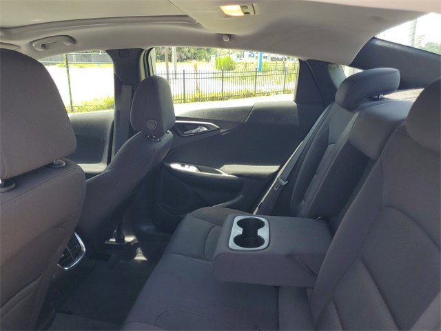 Vehicle image 10 of 34