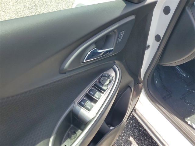Vehicle image 24 of 34