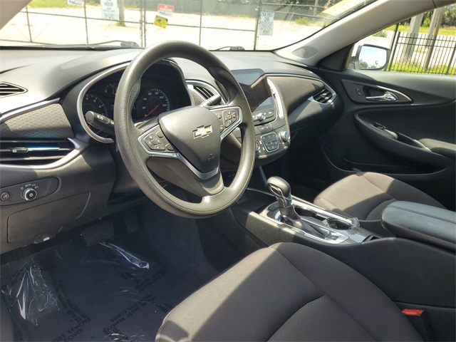 Vehicle image 15 of 34