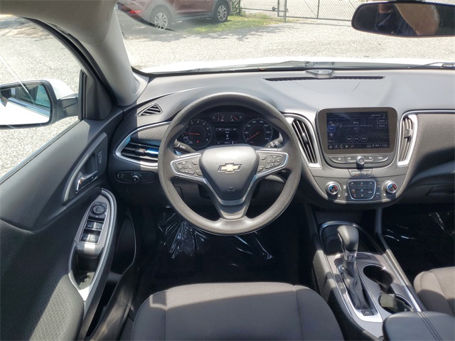 Vehicle image 14 of 34