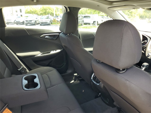 Vehicle image 11 of 34