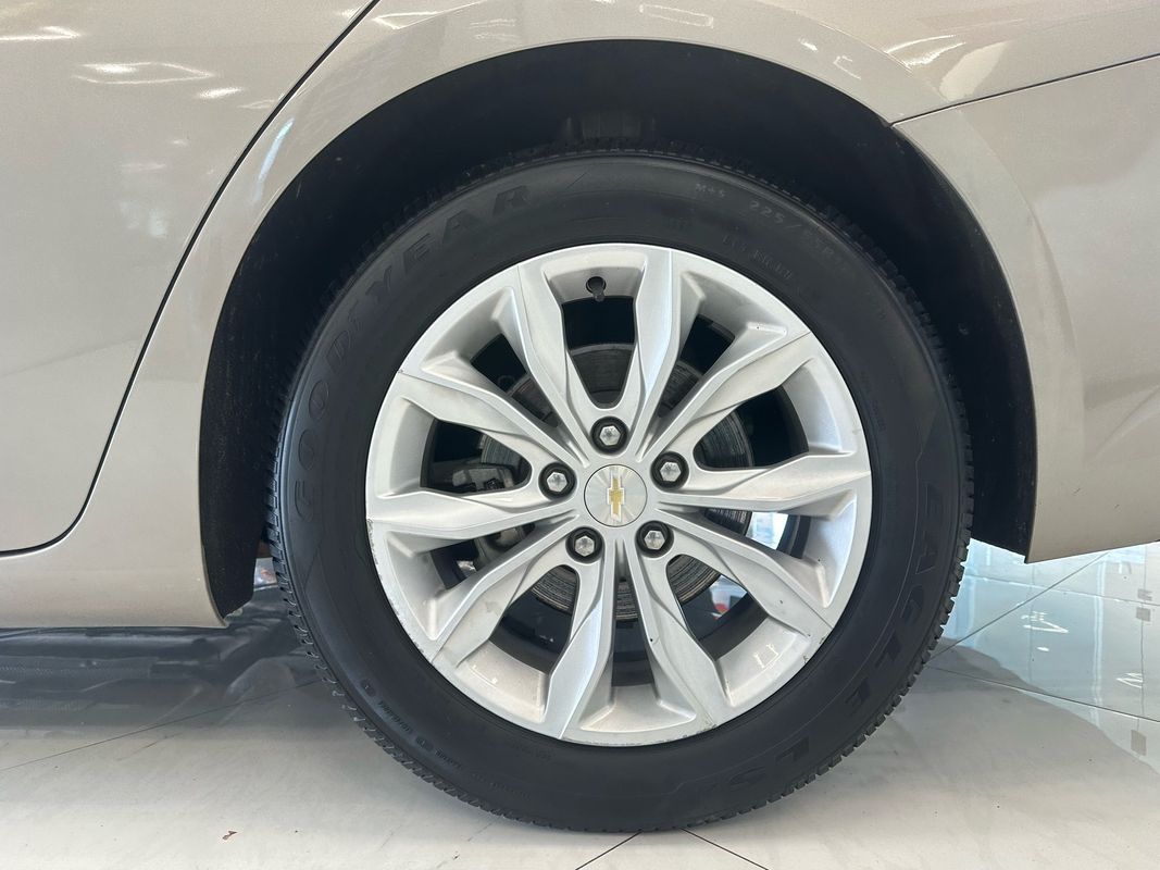 2022 Chevrolet Malibu LT Image 12 of 41