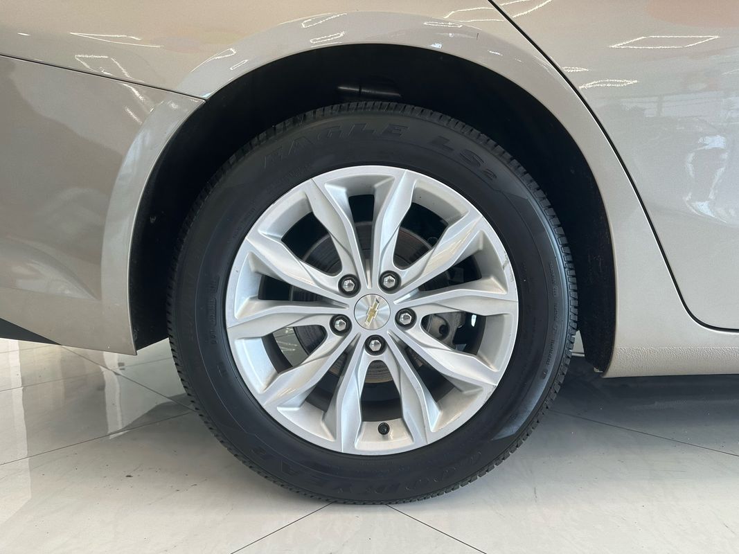 2022 Chevrolet Malibu LT Image 14 of 41