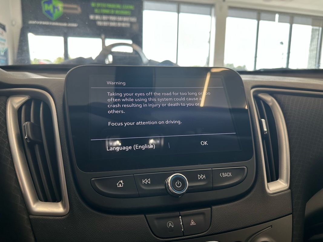 2022 Chevrolet Malibu LT Image 27 of 41