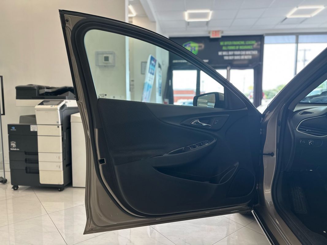 2022 Chevrolet Malibu LT Image 40 of 41