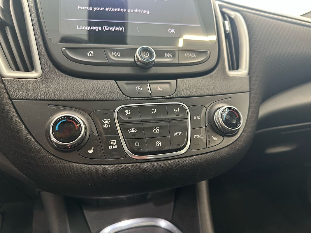 2022 Chevrolet Malibu LT Image 30 of 41