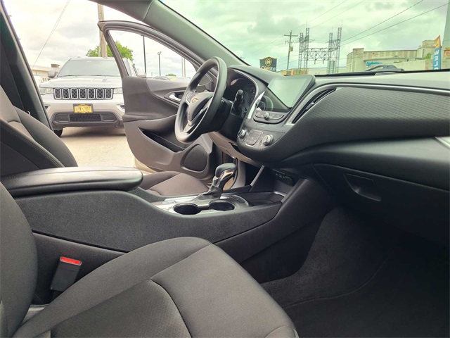 Vehicle image 26 of 27