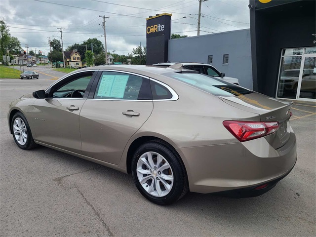 Vehicle image 8 of 27