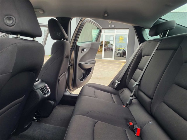 Vehicle image 15 of 27