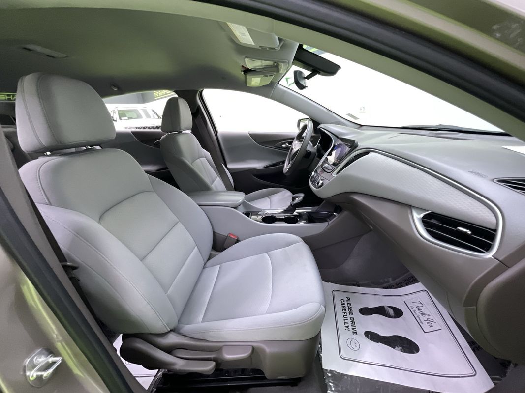 2022 Chevrolet Malibu LT Image 15 of 29