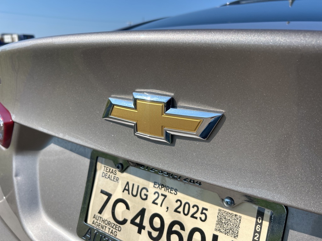 Vehicle image 22 of 36
