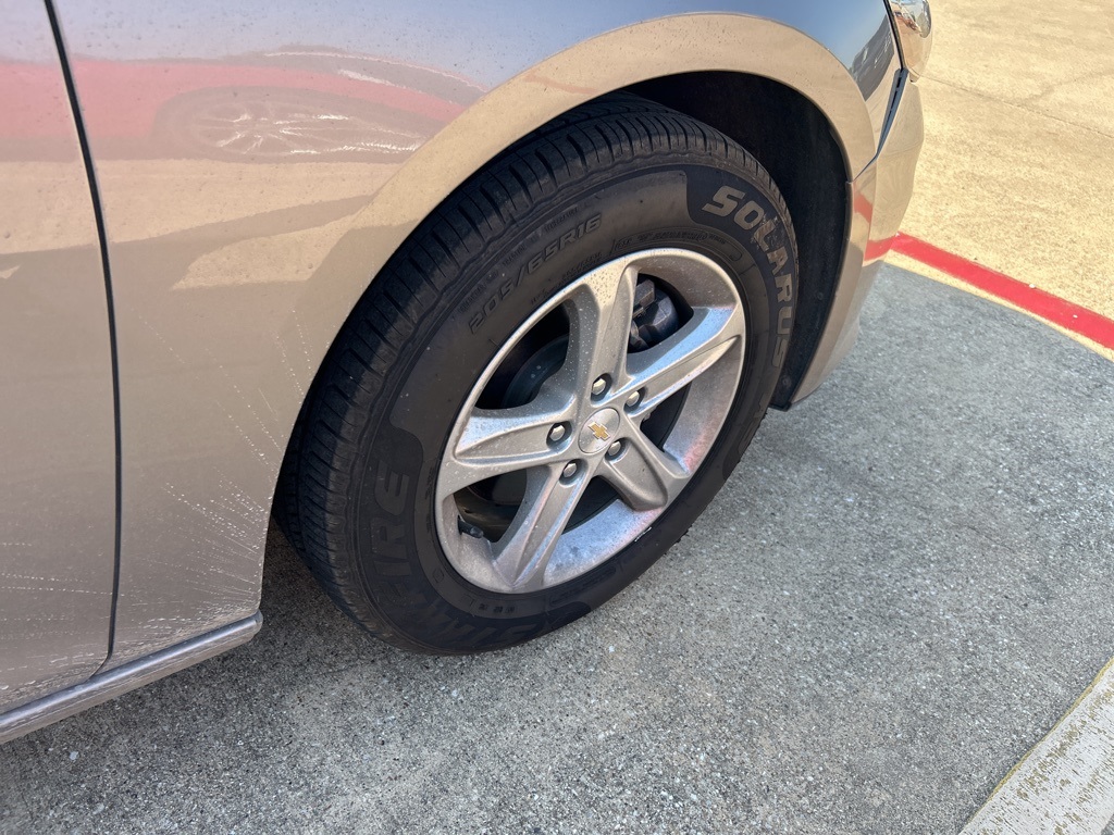 Vehicle image 6 of 36