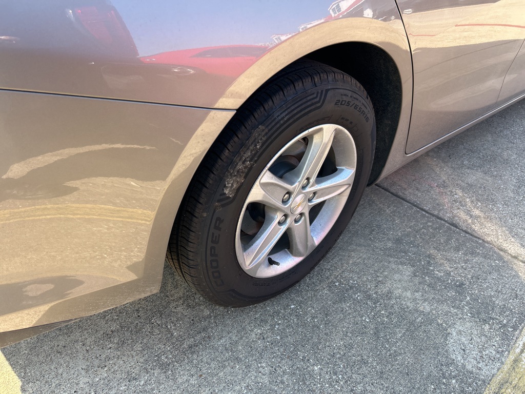 Vehicle image 7 of 36