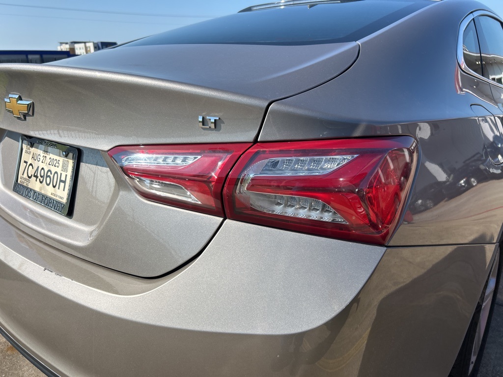 Vehicle image 26 of 36