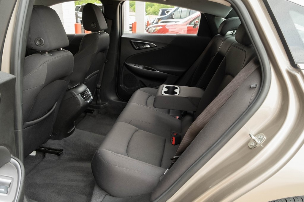 Vehicle image 11 of 36