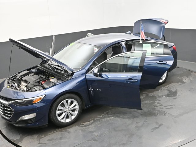 Vehicle image 4 of 46