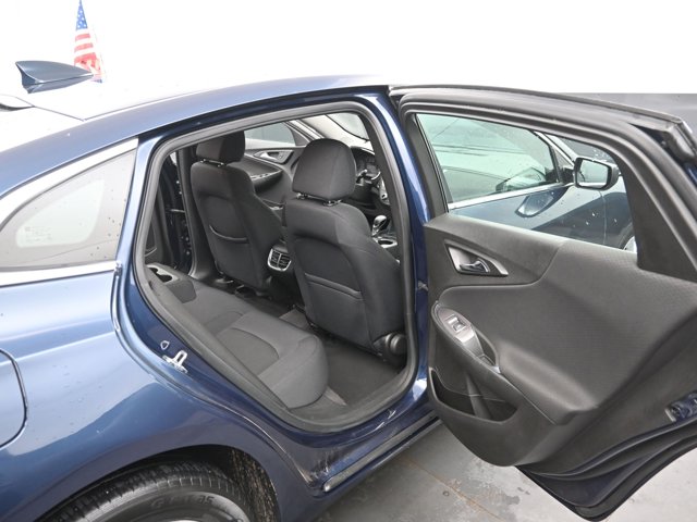 Vehicle image 7 of 46