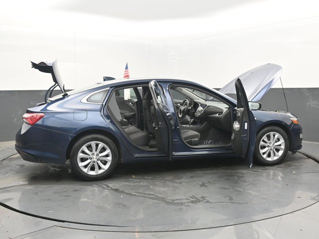 Vehicle image 17 of 46
