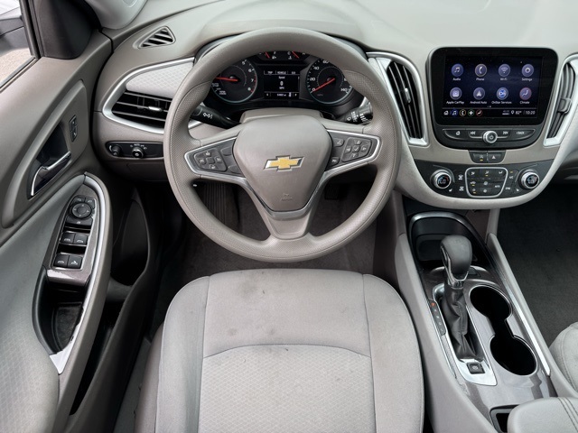 Vehicle image 14 of 32