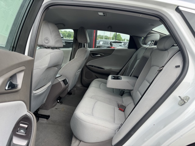 Vehicle image 12 of 32