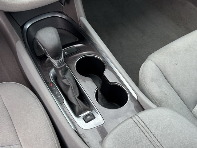 Vehicle image 16 of 32