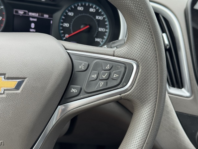 Vehicle image 26 of 32