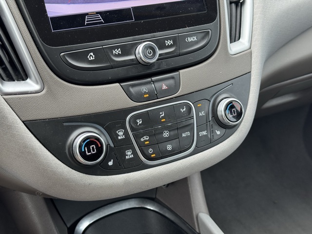Vehicle image 31 of 32