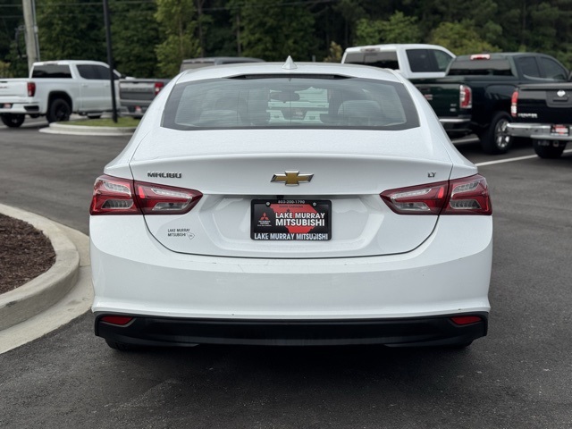 Vehicle image 4 of 32