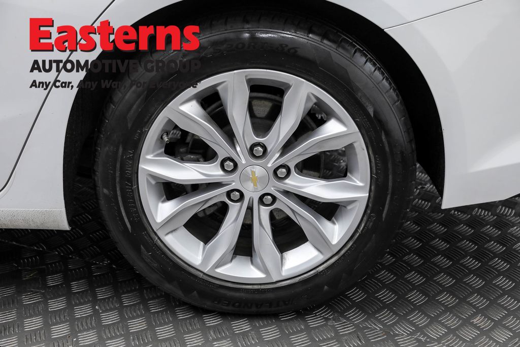 Vehicle image 42 of 61