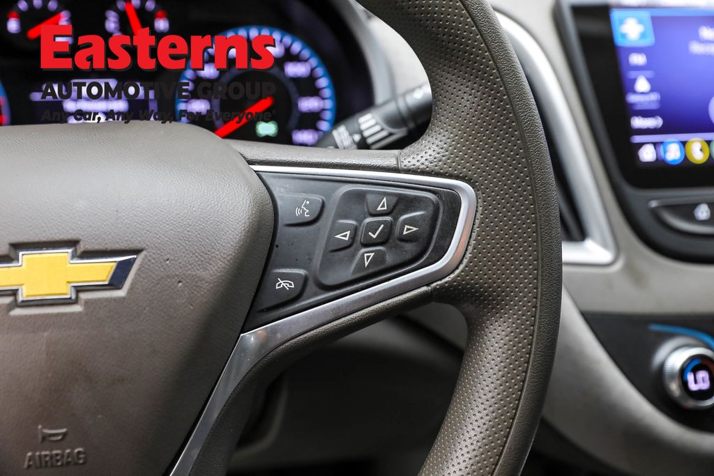 Vehicle image 59 of 61