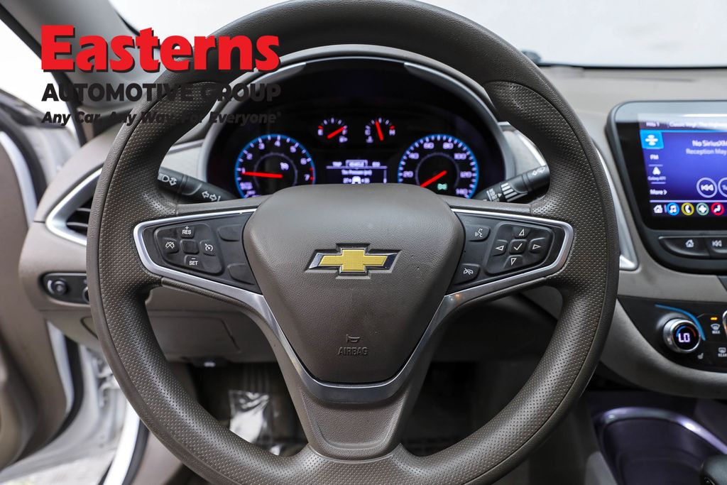Vehicle image 58 of 61