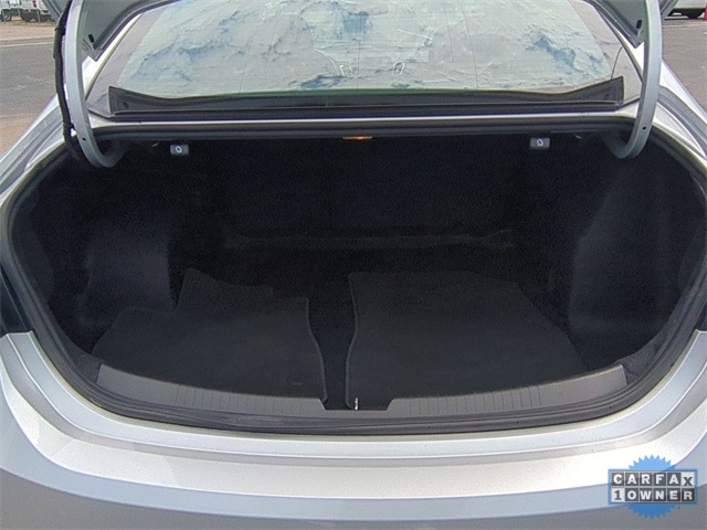 Vehicle image 13 of 32
