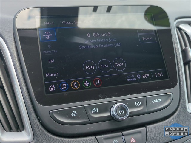 Vehicle image 24 of 32