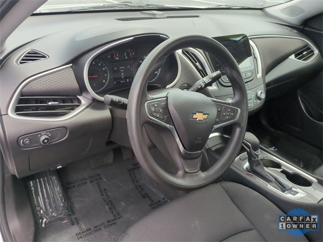 Vehicle image 18 of 32