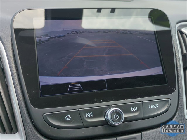 Vehicle image 23 of 32