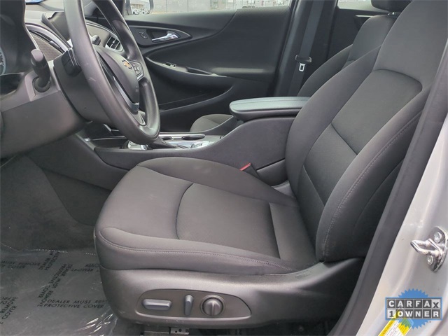 Vehicle image 17 of 32