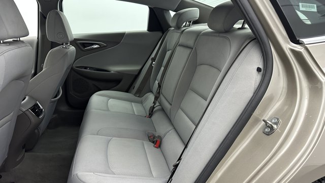 Vehicle image 28 of 34