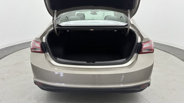 Vehicle image 29 of 34