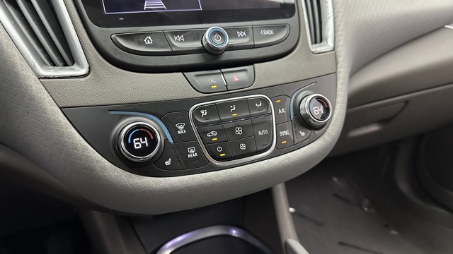 Vehicle image 13 of 34
