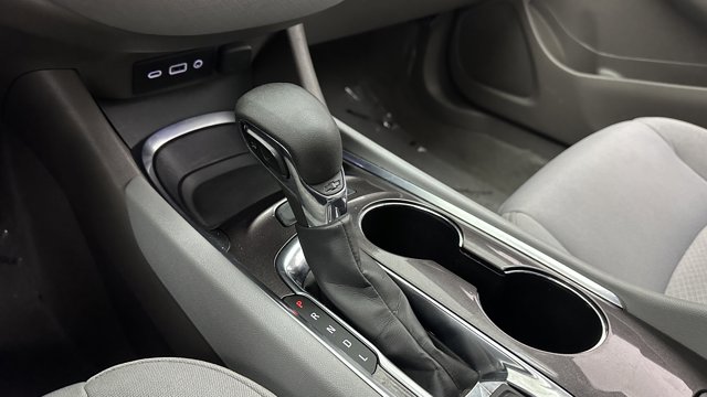 Vehicle image 14 of 34