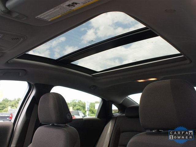 Vehicle image 26 of 28