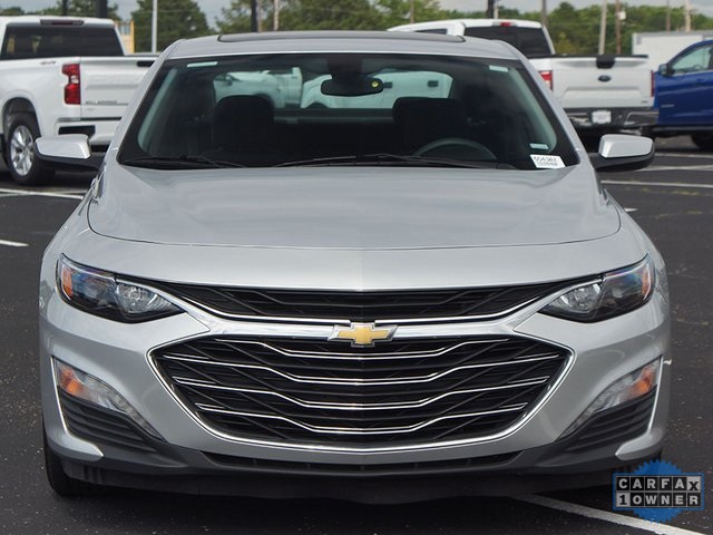 Vehicle image 2 of 28