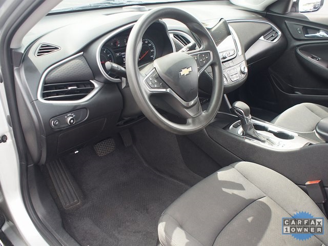 Vehicle image 16 of 28