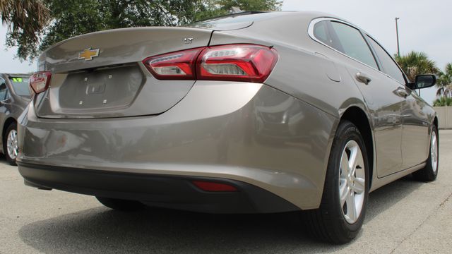 Vehicle image 4 of 21