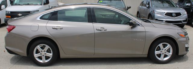 Vehicle image 3 of 21