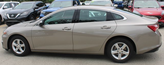 Vehicle image 7 of 21