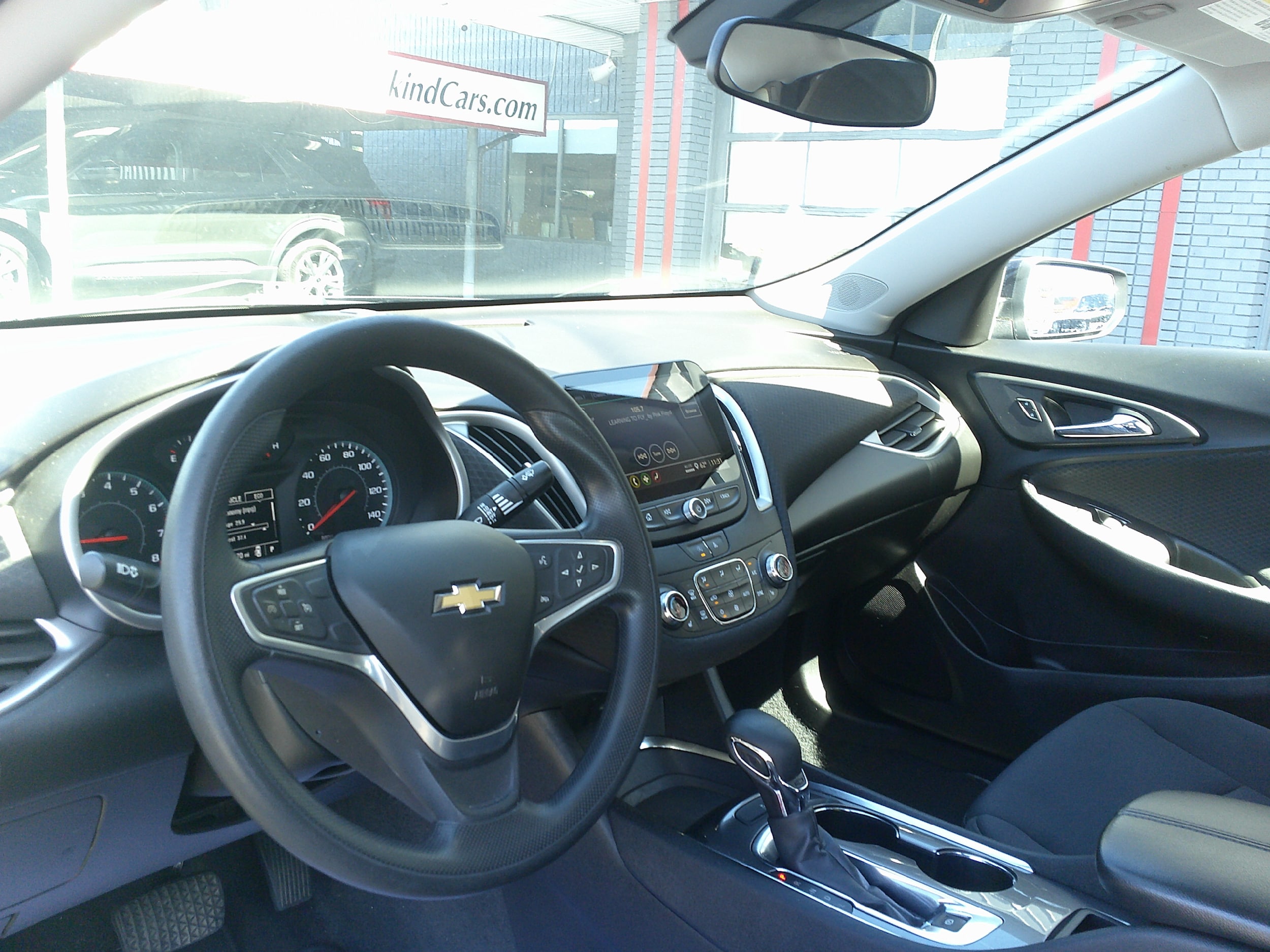 2022 Chevrolet Malibu LT Image 17 of 26